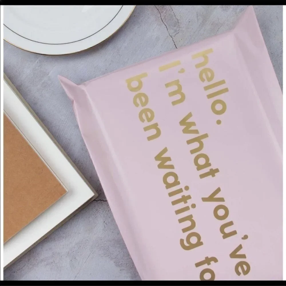 Poly mailers mix